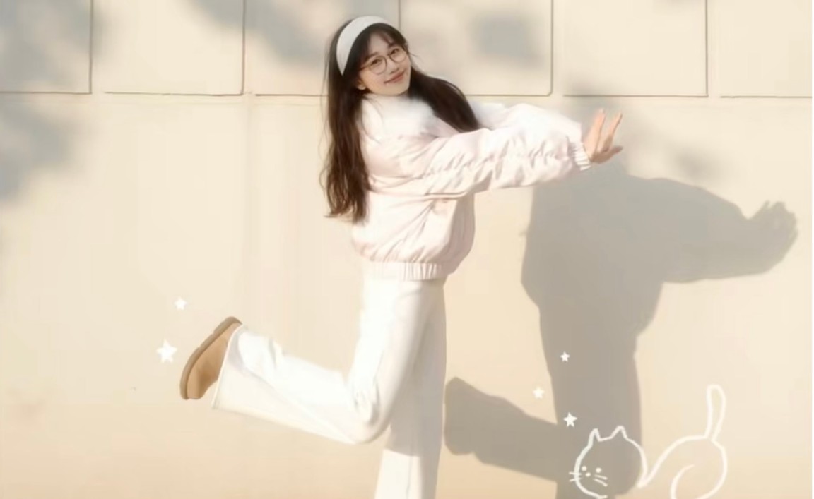 冬天穿羽絨服怎麼拍？4個超簡單的拍照姿勢！照片氣質漂亮，時尚又顯高顯瘦