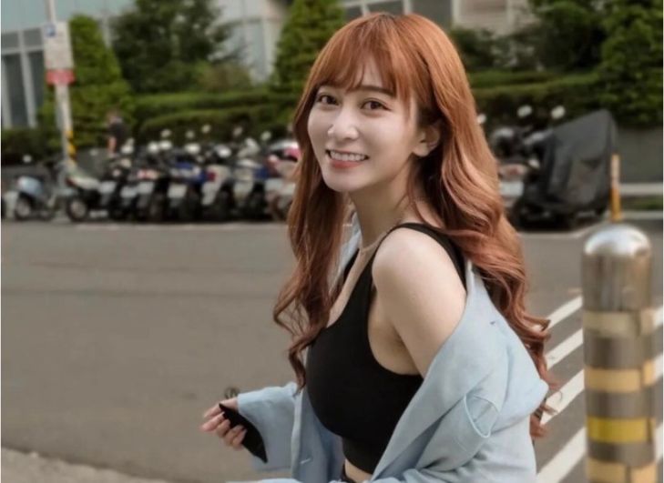 顶级御姐!台湾初代网红《篠崎泫》,完美身材曲线真顶