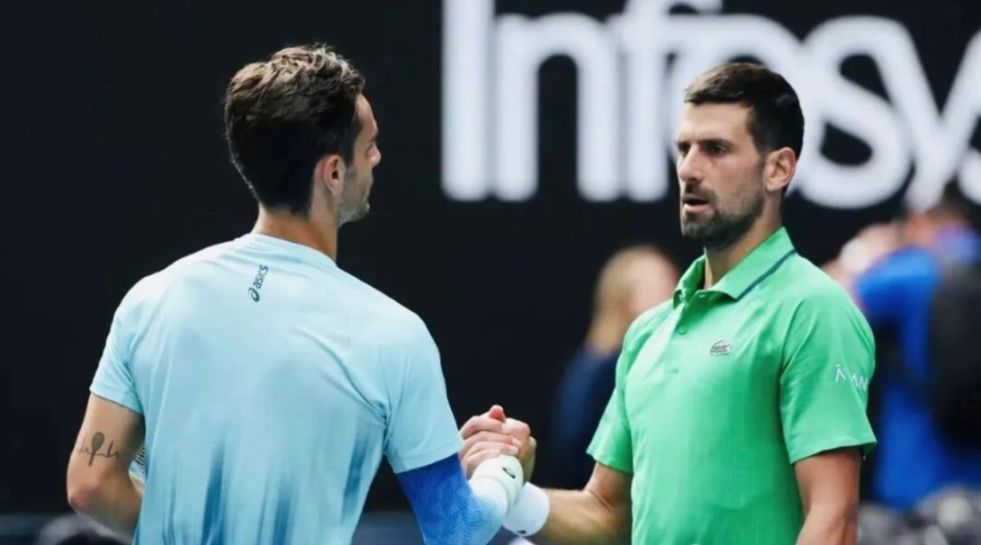 落后两盘依然晋级！39岁老将收获对手退赛大礼!拿到澳网男单四强第三张门票!