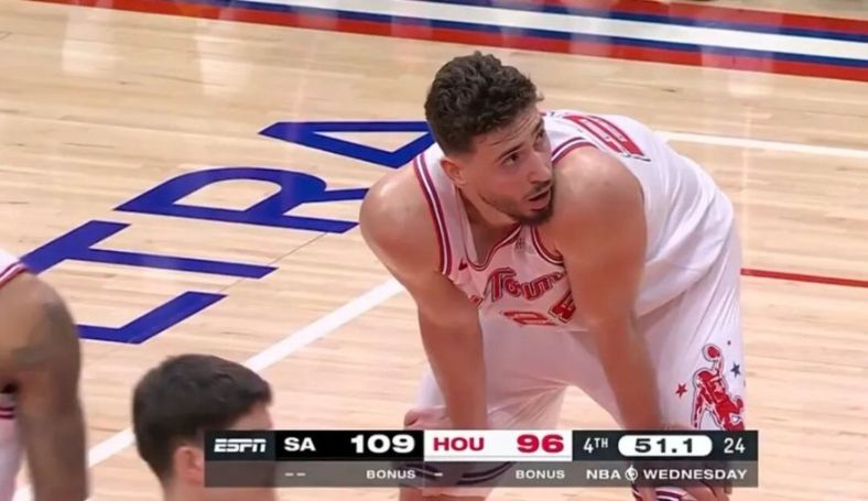 文班28+16+5帽！马刺111-99客场逆转火箭！