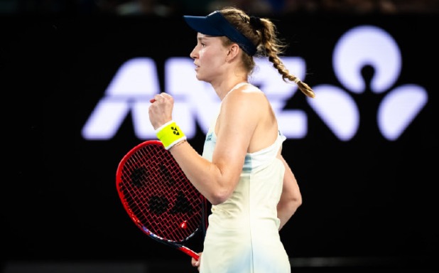 冷靜致勝！萊巴金娜頂住反撲零丟盤重返澳網決賽，三年恩怨再戰馬薩巴倫卡