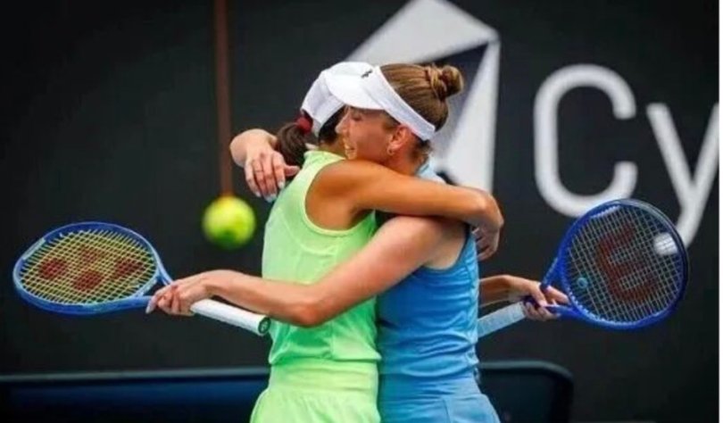 37歲傳奇!張帥/梅爾滕斯問鼎澳網女雙,七年之約終圓夢