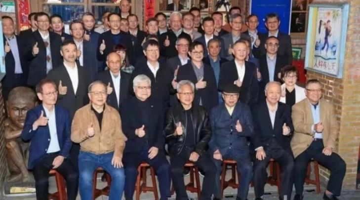 黄仁勋台湾双重重磅会面：一面宴40位供应链大佬，一面晤张忠谋引行业震动