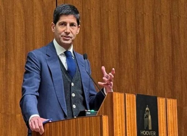 川普提名华许掌联准会