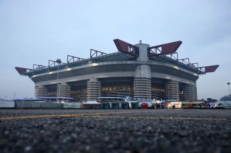 随着2026年米兰-科尔蒂纳冬奥会的临近，场馆陆续启用，奥林匹克精神席卷意大利