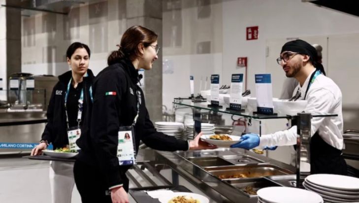 300万份餐食。菜单？从披萨到玉米粥，最高价格25欧元