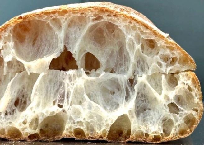 一雙“拖鞋”征服世界：1982年誕生的恰巴塔麪包，到底有多傳奇？