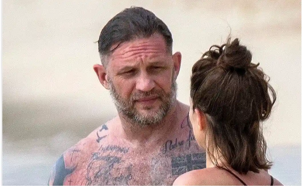 曾经让无数少女尖叫的男神《汤姆·哈迪：西装/汤哈迪》，如今变样了！