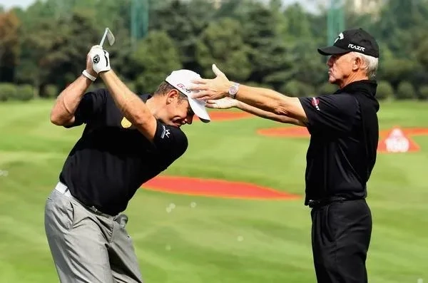 打高尔夫球,转身不足?原因可能是这些,最后一个很多球友都不知道!