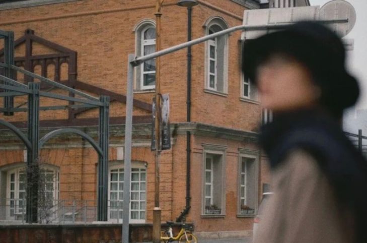 90%的人都不知道，照片的高階，不是清晰，而是“模糊得剛好”，虛焦纔是氛圍感的盡頭