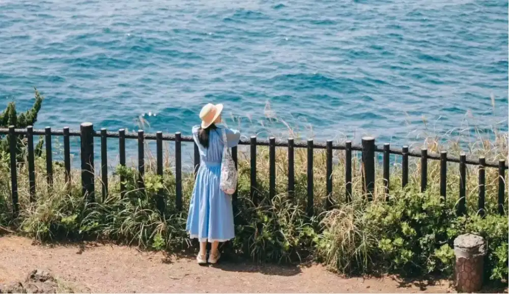 拍照表情僵硬、不自然！试试景大人小轻松出片，谁拍谁漂亮出片~