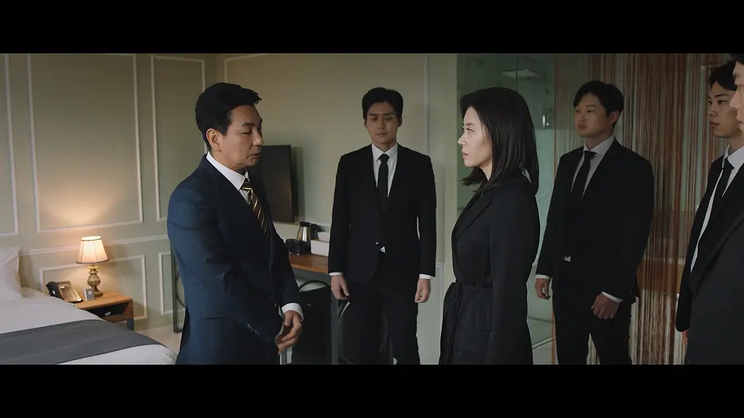 韓國電影真會拍，犯罪爽劇《B級檔案》揭露：財閥肆無忌憚，過著我們無法想象的生活