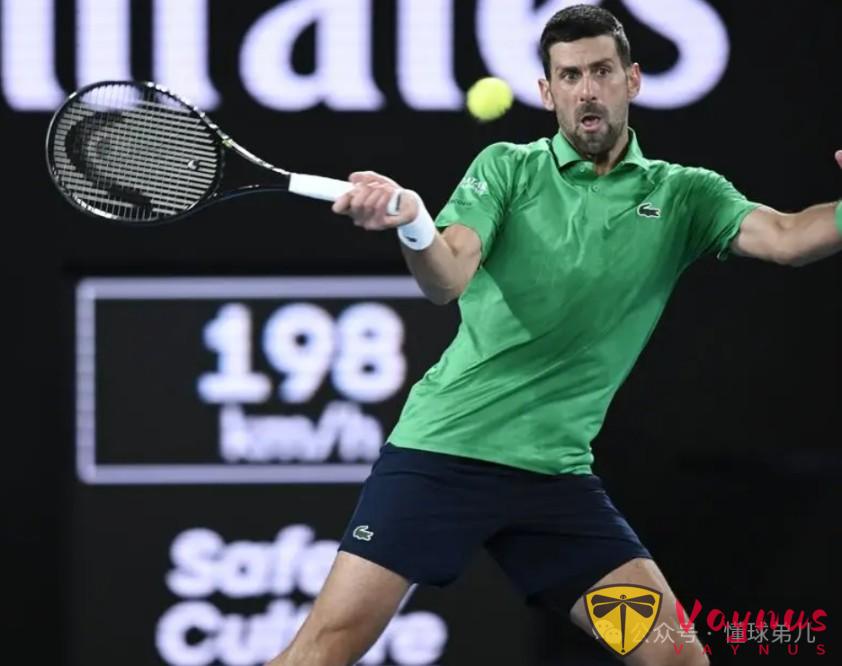 0-2绝境收退赛礼!德约手握2个破发点时,穆塞蒂突然低头,103胜纪录藏泪点