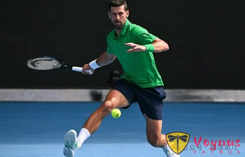 0-2绝境收退赛礼!德约手握2个破发点时,穆塞蒂突然低头,103胜纪录藏泪点