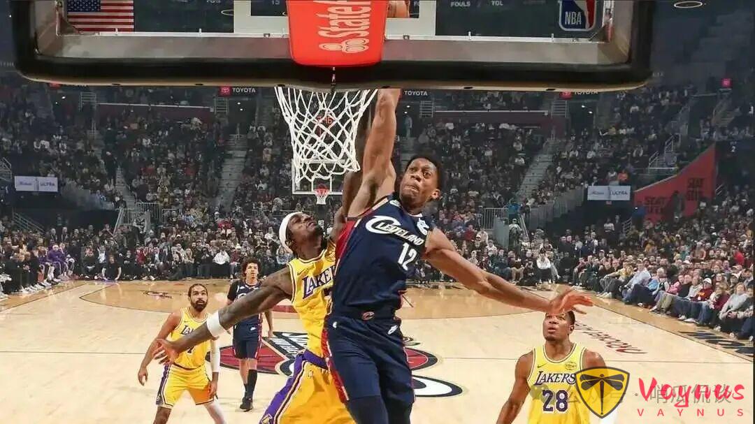 湖三崩又来了！湖人惨败骑士遭30分血洗，老詹11分低迷，东契奇空砍29+5+6