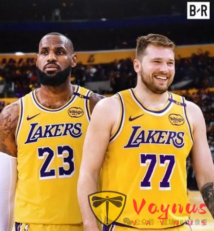 NBA常规赛:湖人 VS尼克斯 詹姆斯硬刚尼克斯燃爆麦迪逊