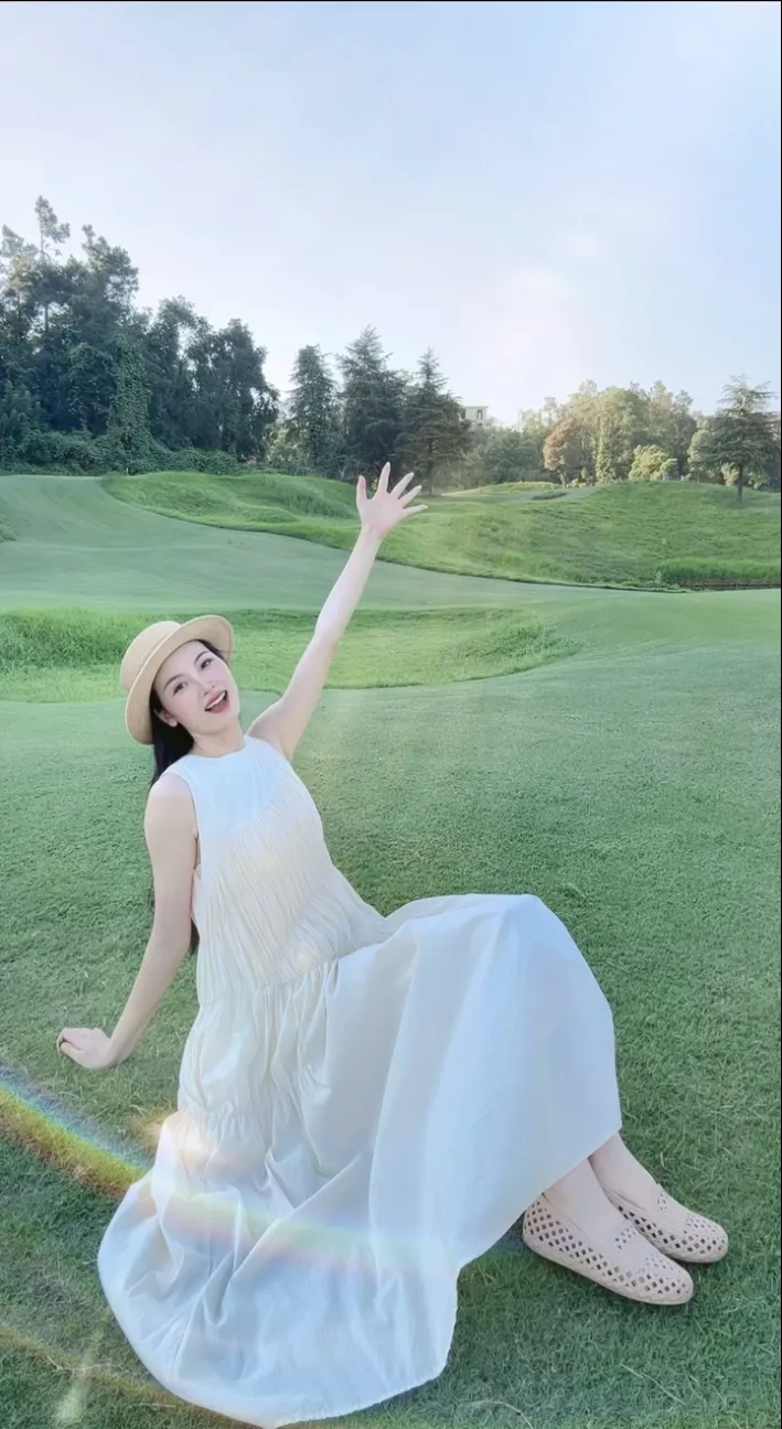 6個穿裙子萬能拍照姿勢，輕鬆拍出女神範兒！