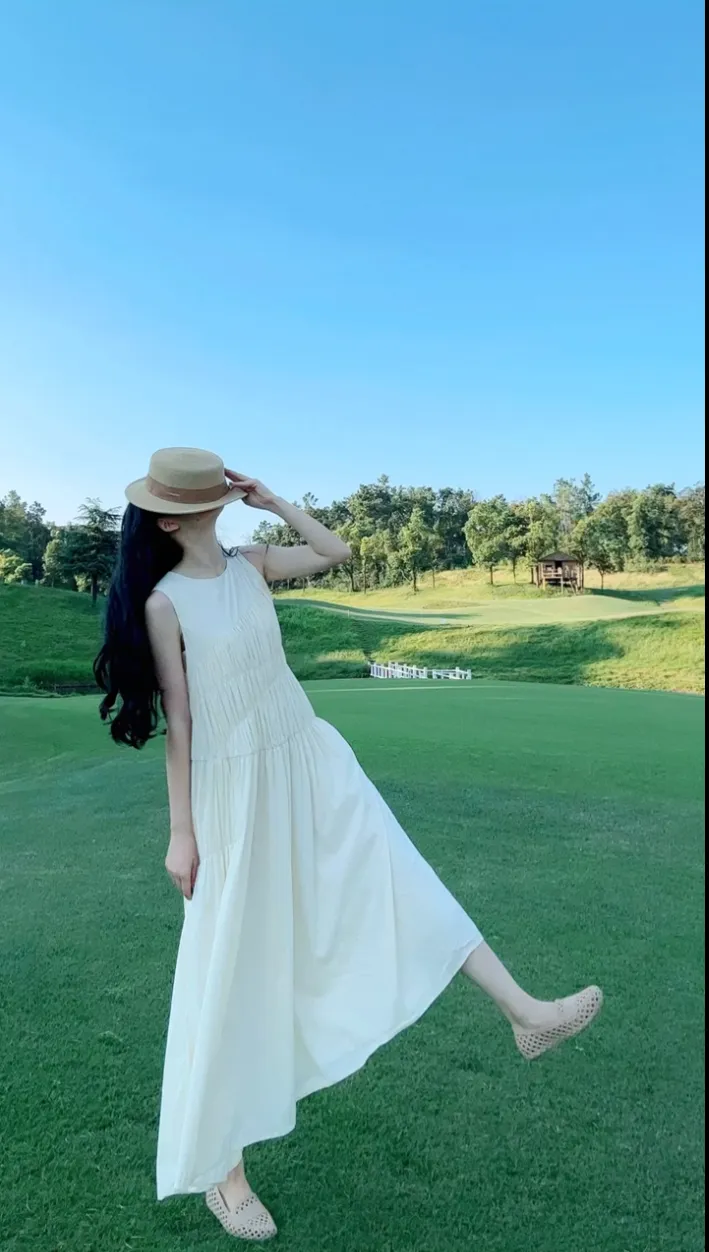 6個穿裙子萬能拍照姿勢，輕鬆拍出女神範兒！