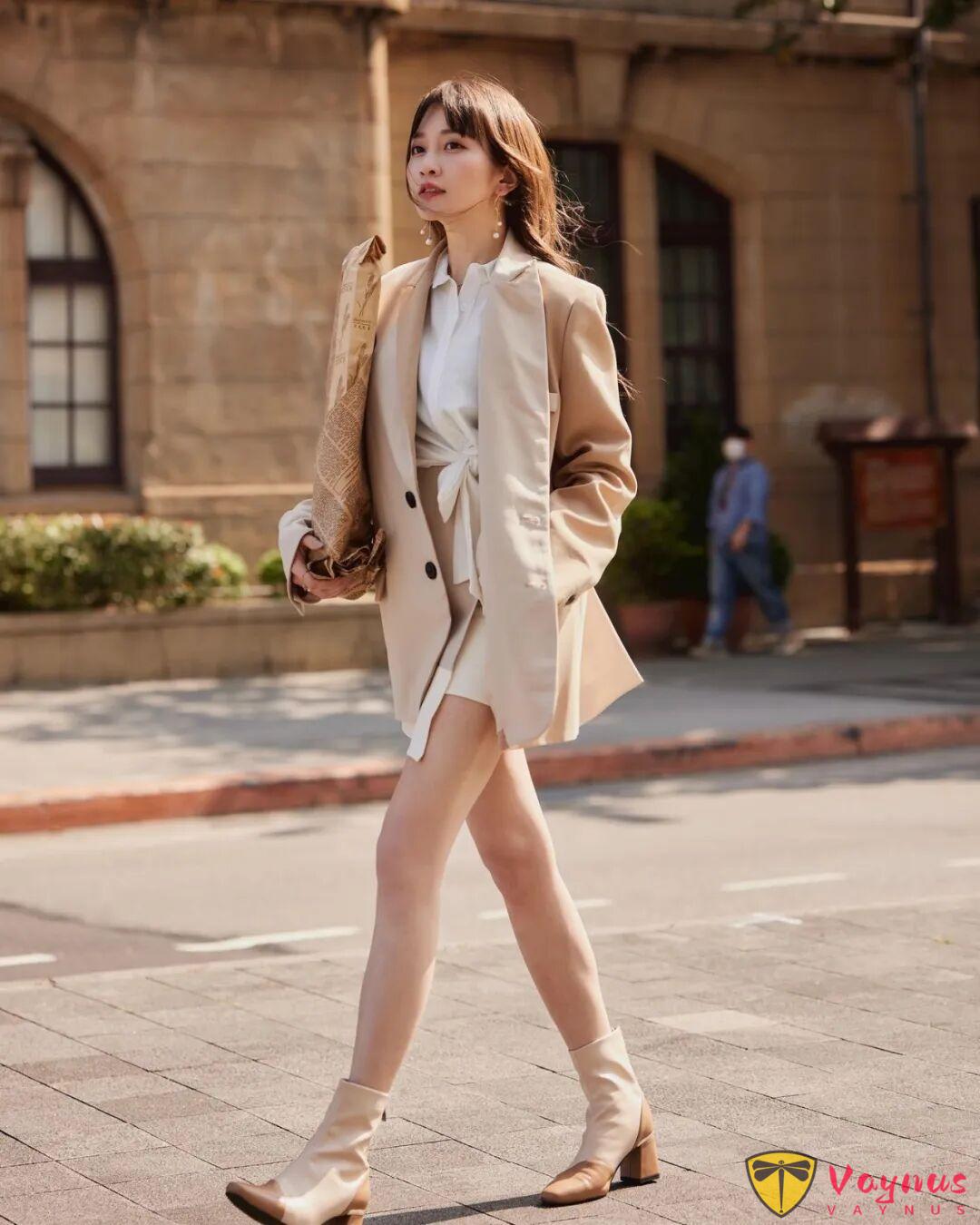 顶级御姐！台湾初代网红《篠崎泫》，完美身材曲线真顶