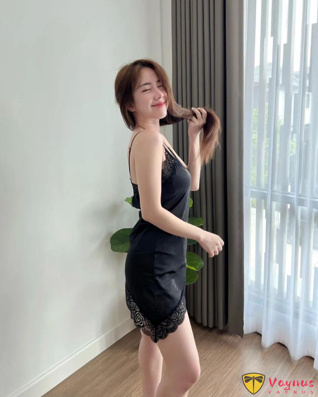 泰国极品女神！成熟优雅，曲线曼妙，超级大长腿太绝了