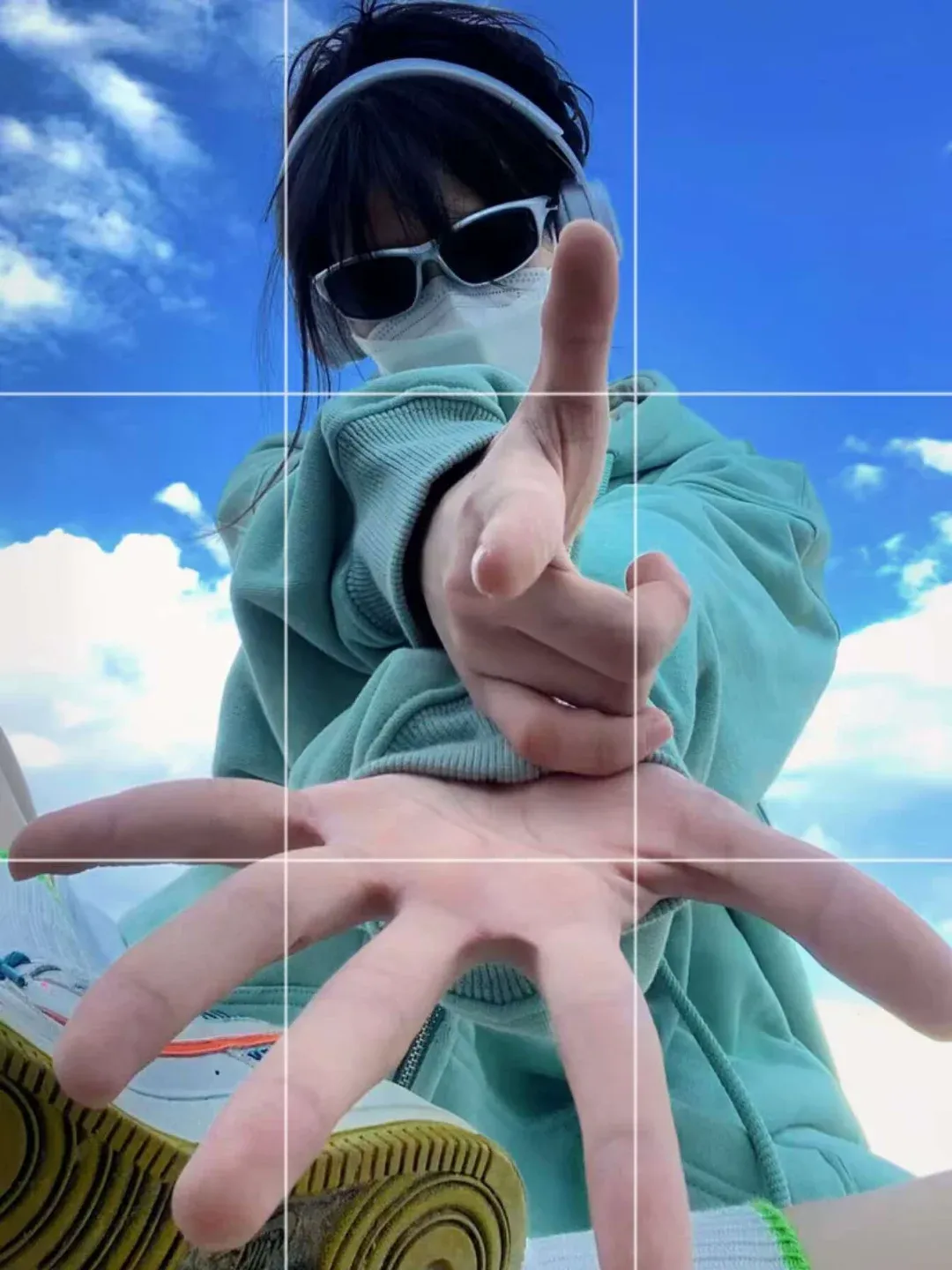 不会还有人不会吧？一种超酷的拍照方式，低角度+超广角拍照真的好出片，绝了！