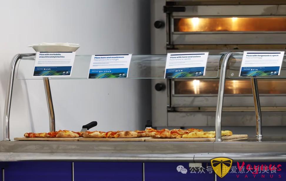 300萬份餐食。選單？從披薩到玉米粥，最高價格25歐元