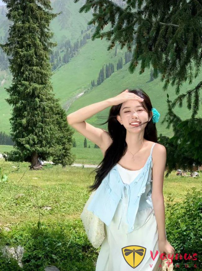 旅游拍照不知道摆什么姿势？穿长裙可以用的万能拍照姿势！自由又有氛围感