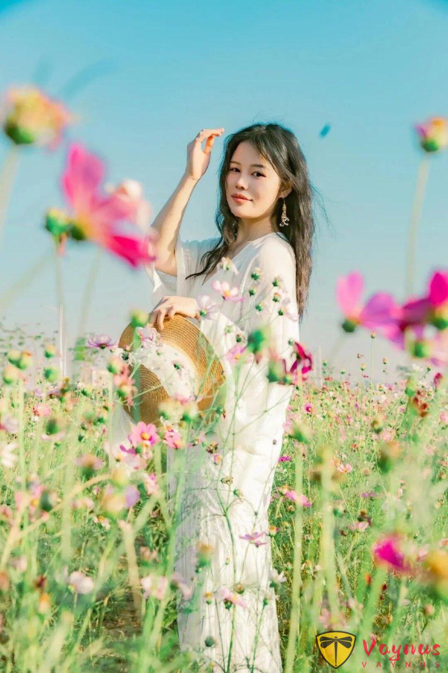 去拍格桑花吗？7个拍照姿势技巧，简单详细好学，拍出童话世界的粉色花海