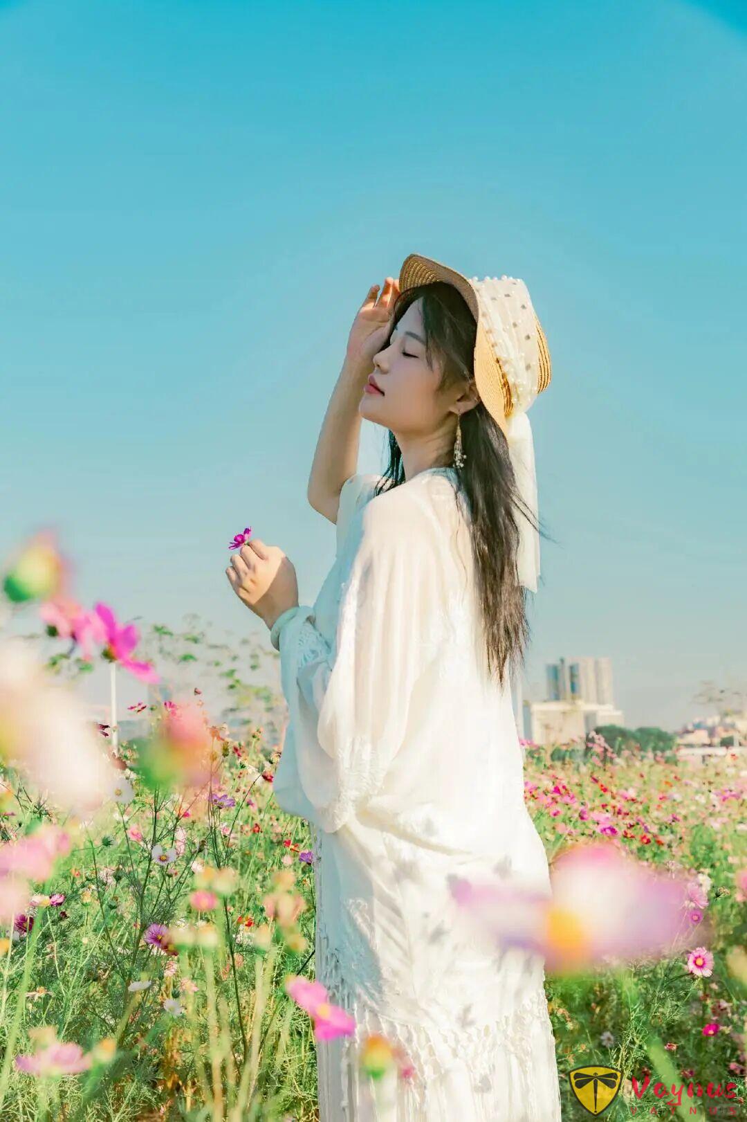 去拍格桑花吗？7个拍照姿势技巧，简单详细好学，拍出童话世界的粉色花海