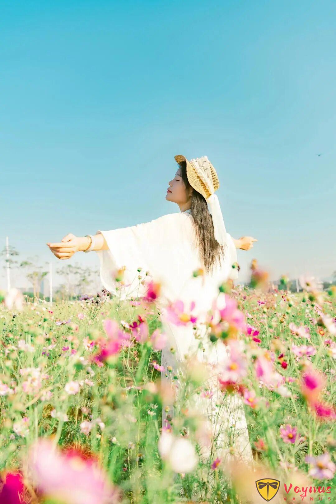 去拍格桑花吗？7个拍照姿势技巧，简单详细好学，拍出童话世界的粉色花海