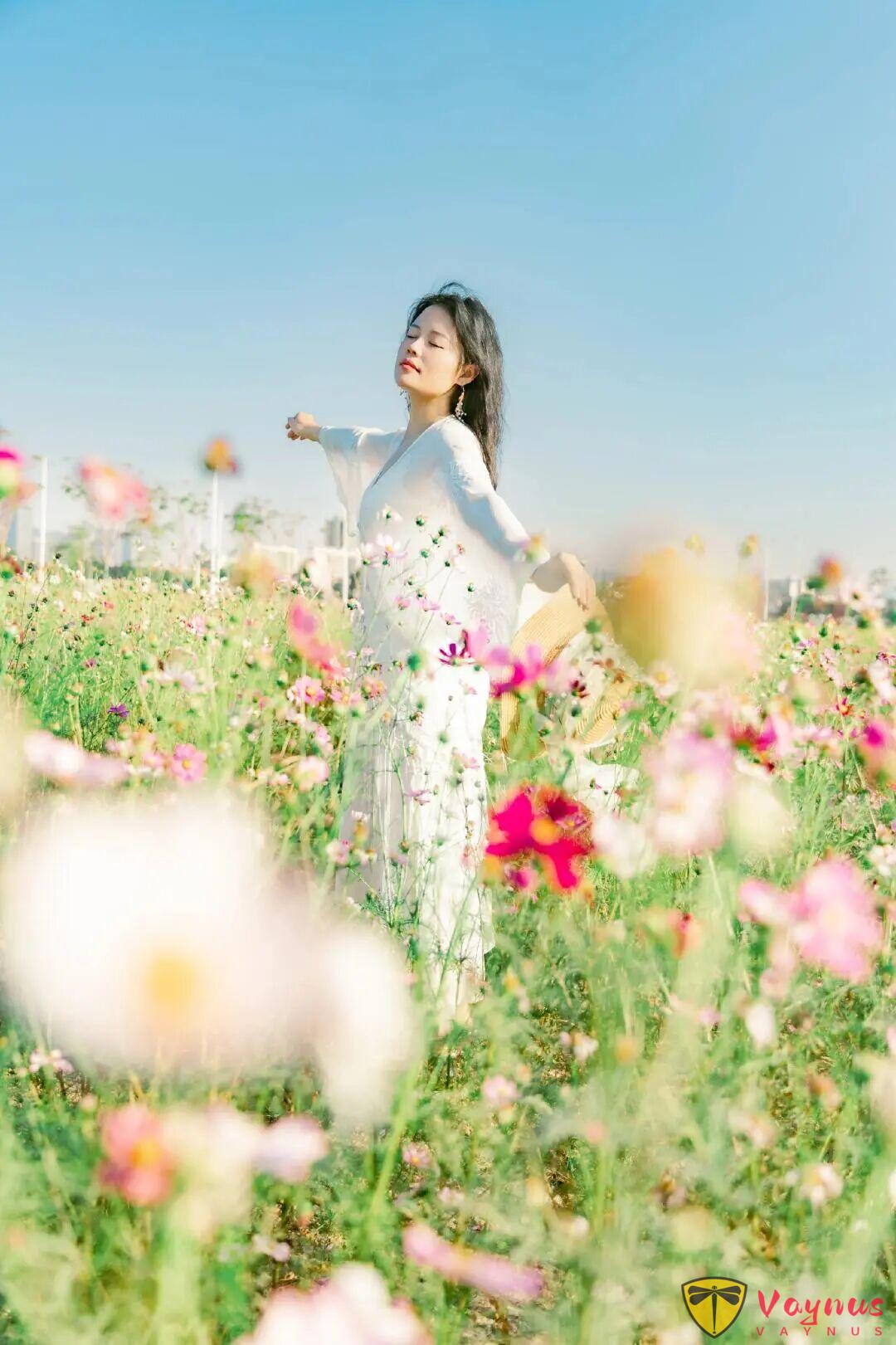 去拍格桑花吗？7个拍照姿势技巧，简单详细好学，拍出童话世界的粉色花海