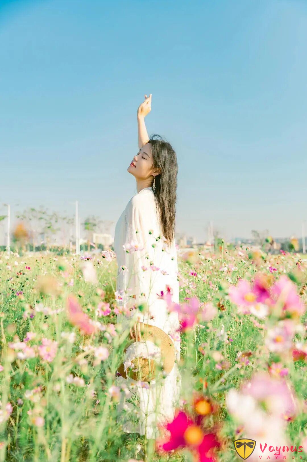 去拍格桑花吗？7个拍照姿势技巧，简单详细好学，拍出童话世界的粉色花海