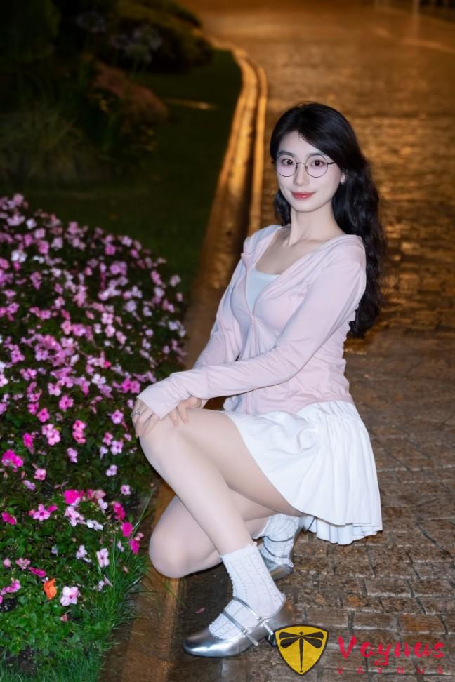 夜景闪光灯拍照，9个姿势，秒变少女感甜妹，漂亮迷人还显白