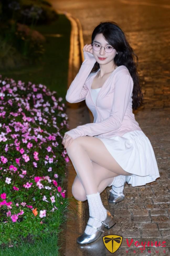 夜景闪光灯拍照，9个姿势，秒变少女感甜妹，漂亮迷人还显白