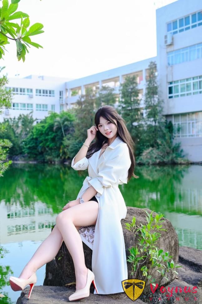 高智感風衣穿搭,9個拍照姿勢,簡約知性顯氣質,拍出好看大長腿