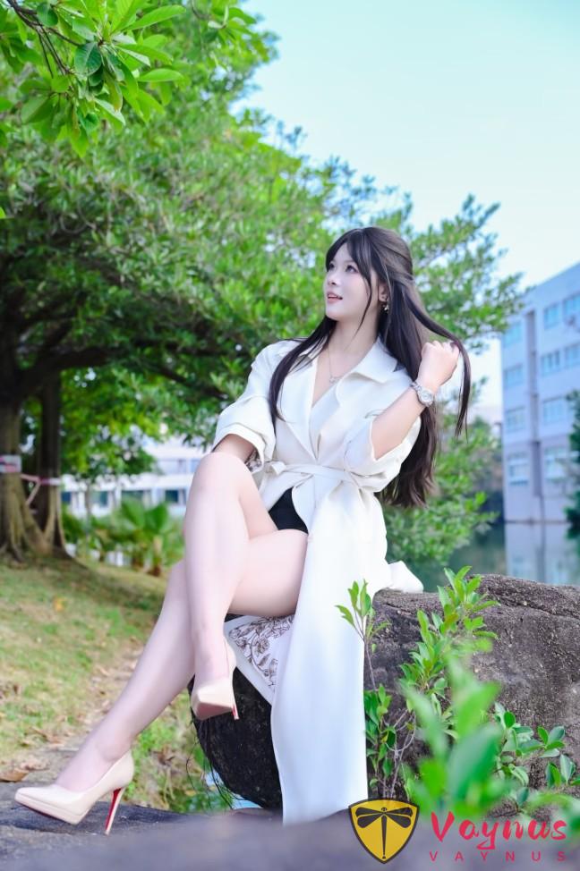 高智感風衣穿搭,9個拍照姿勢,簡約知性顯氣質,拍出好看大長腿