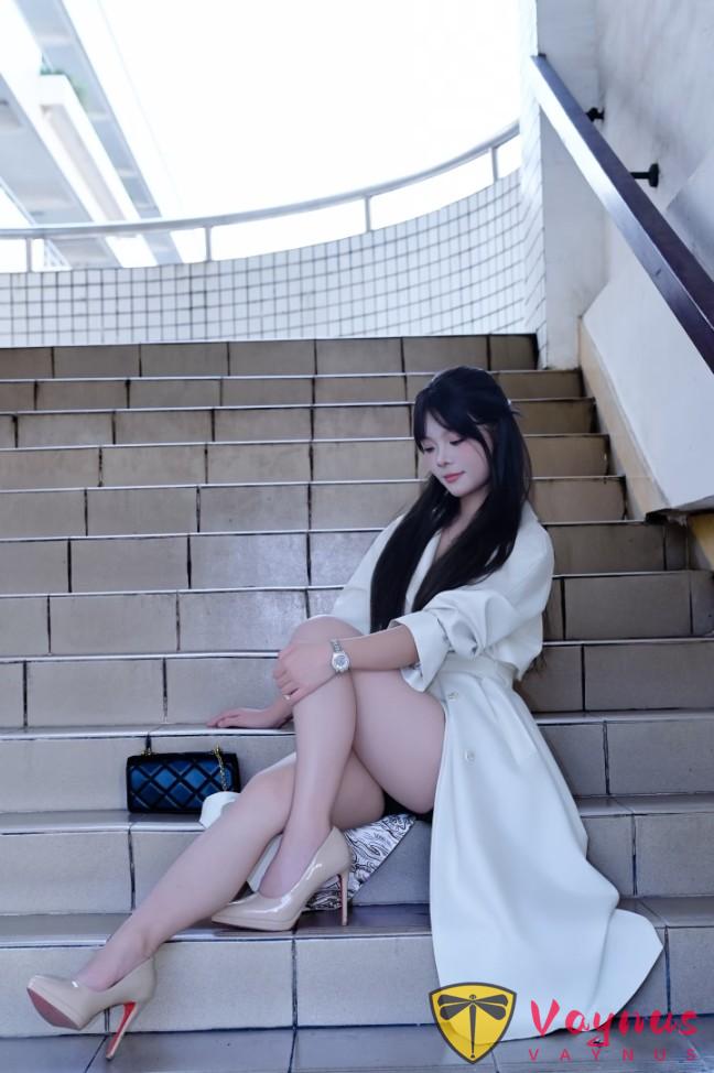 高智感風衣穿搭,9個拍照姿勢,簡約知性顯氣質,拍出好看大長腿