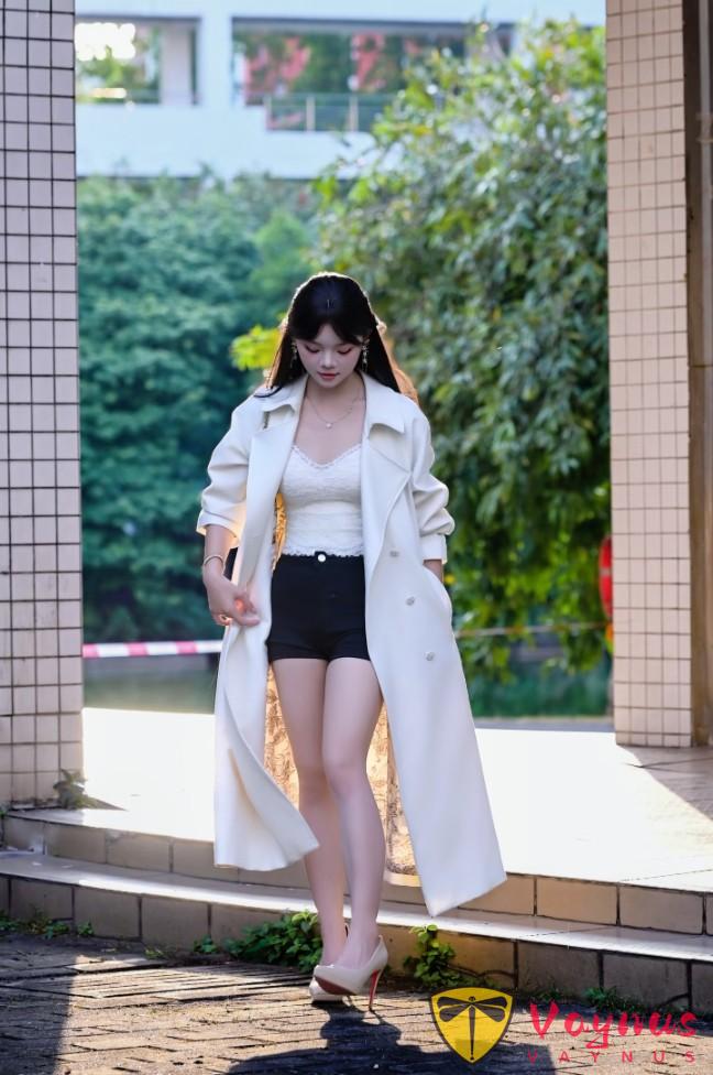 高智感風衣穿搭,9個拍照姿勢,簡約知性顯氣質,拍出好看大長腿