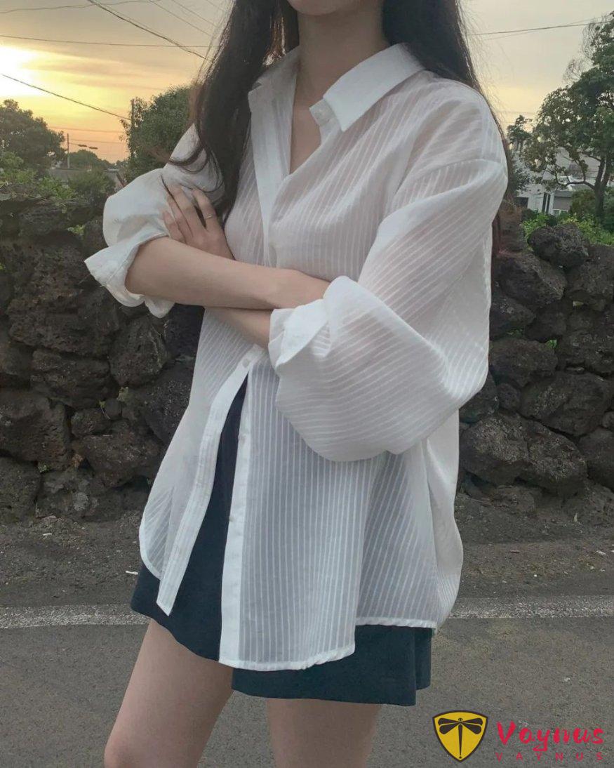 ins博主夏日白色防晒衬衫
