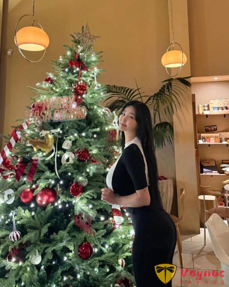 韩国微胖天花板！超S型完美身材，这曼妙曲线，真的太离谱了