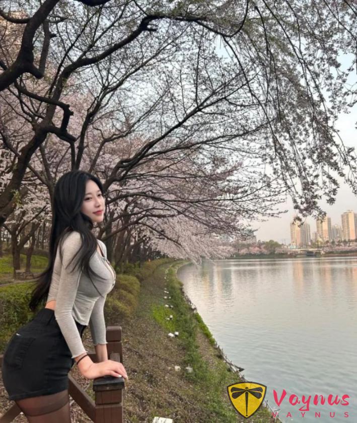 韓國頂級少婦！又白又嫩，氣質優雅，極品身材真的是太絕了