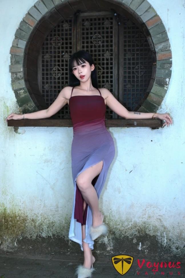 9個開叉長裙拍照姿勢,優雅貴氣顯身材,嫵媚撩人又有韻味