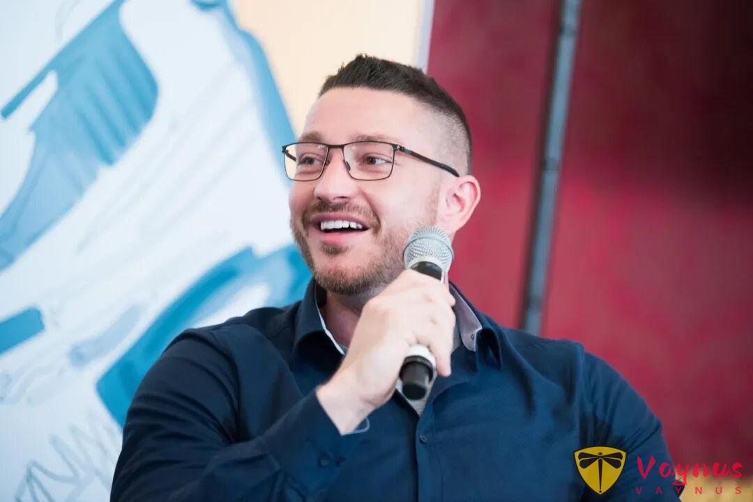 三次更名终定版!OpenClaw来袭,AI助手竟自建社交圈