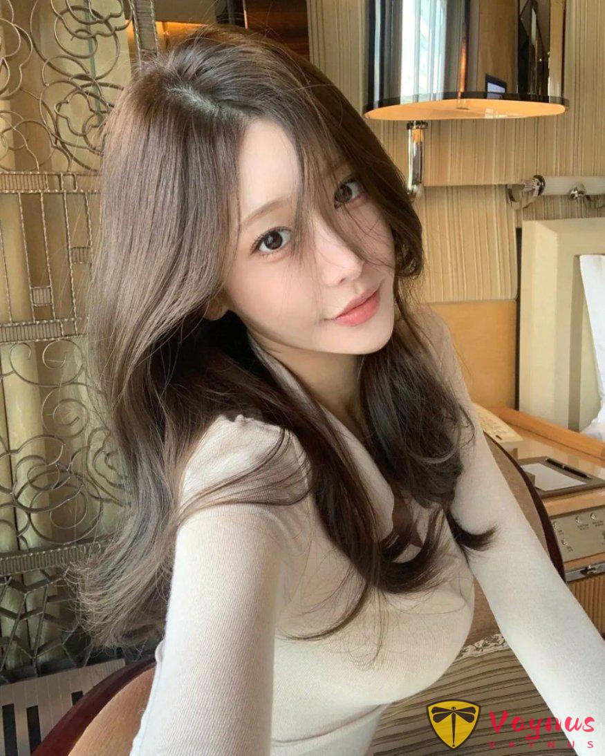 韩国极品女神！又纯又欲，可盐可甜，超美大长腿，真的好绝