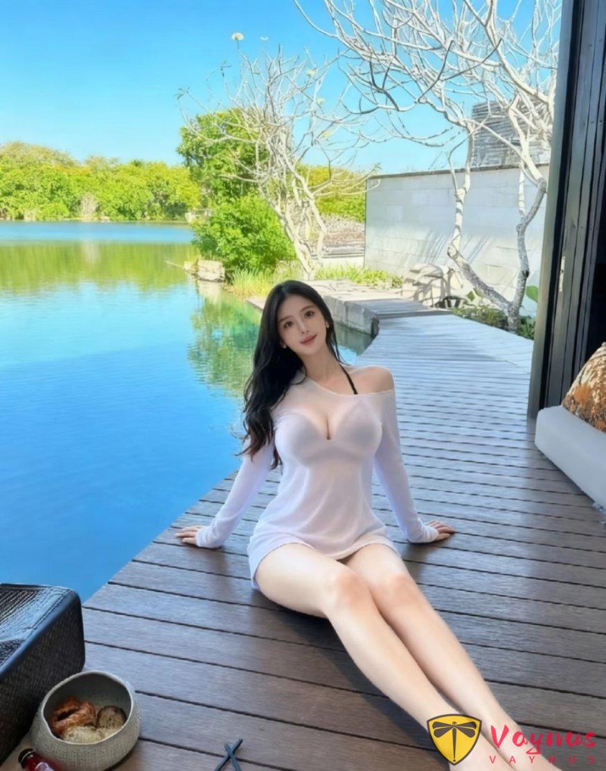 湖边、水边拍照,保姆级教程,教你9个姿势,拍出干净清透女神范