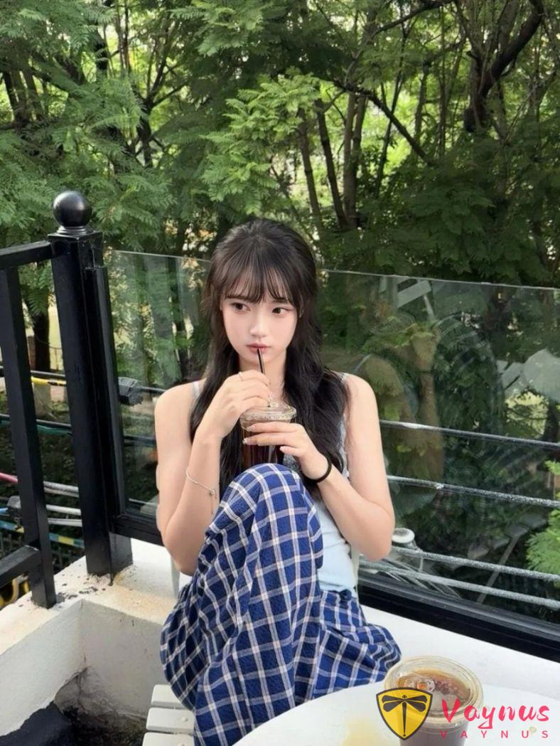 慵懒系少女，9个万能拍照动作！拍出生活氛围感，松弛又自然