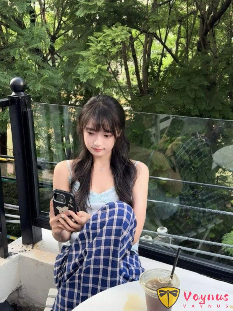 慵懒系少女，9个万能拍照动作！拍出生活氛围感，松弛又自然