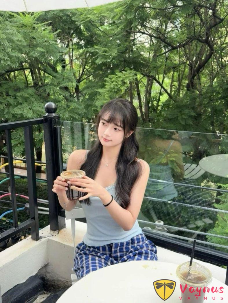 慵懒系少女，9个万能拍照动作！拍出生活氛围感，松弛又自然