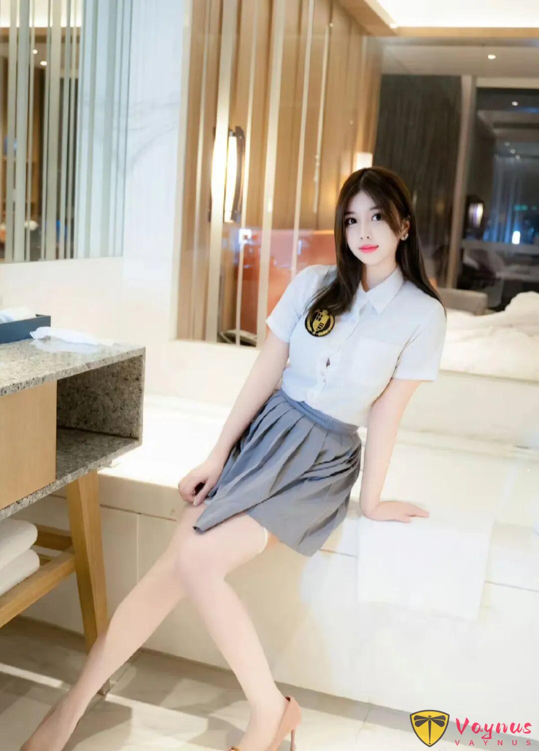 8個顯腿長學院風拍照姿勢，高挑纖細有氣場，輕鬆拍出滿屏大長腿