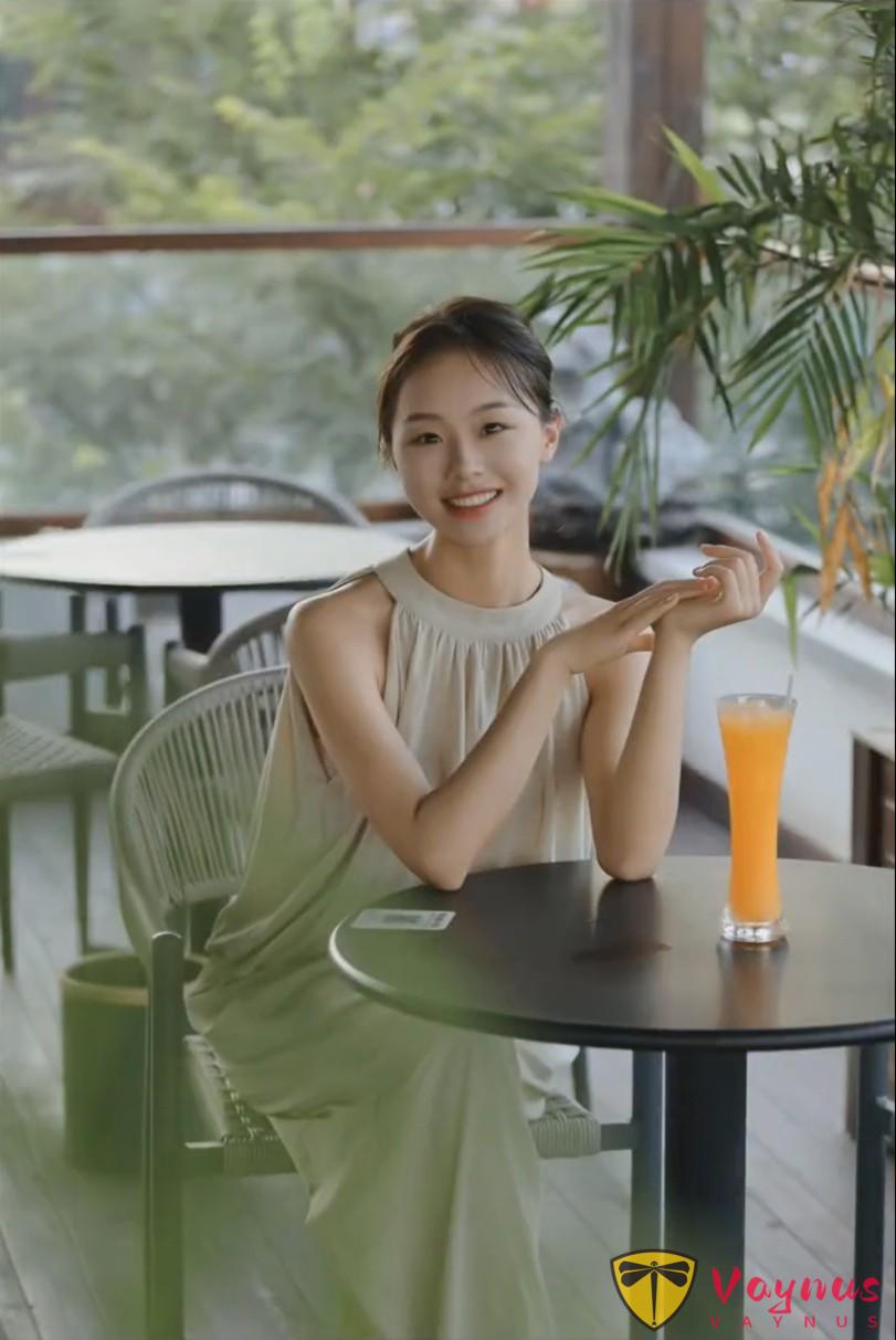 旅游拍照不知道怎么摆姿势？教大家几个拍照美姿小技巧，简单易学，普通素人也能轻松拍出好看且有氛围的旅行大片！